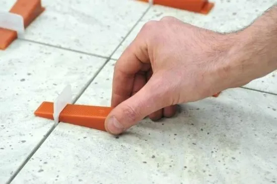 Outils de carrelage en gros, système de nivellement d'espacement, cales de nivellement de carrelage, système d'espacement